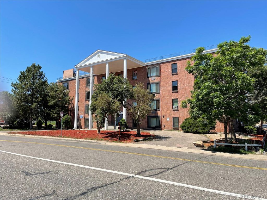 152 Del Mar Circle, Aurora, CO 80011