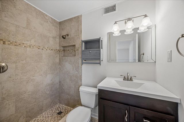 8225 TIMBER HILL TRL, Memphis, TN 38016