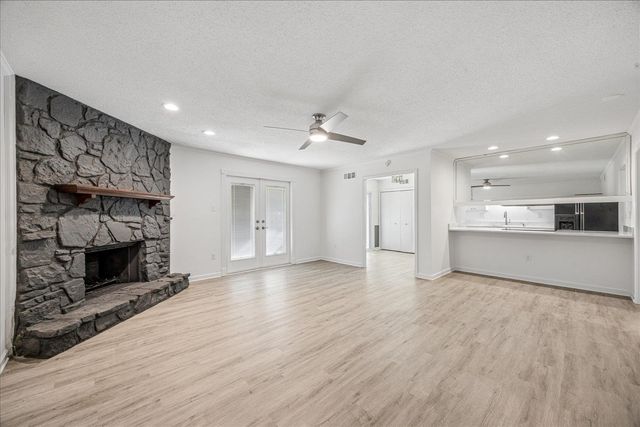 8225 TIMBER HILL TRL, Memphis, TN 38016