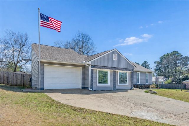 8225 TIMBER HILL TRL, Memphis, TN 38016