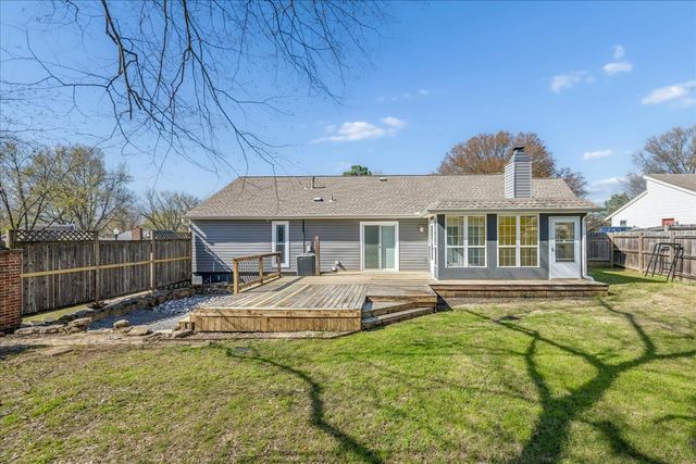 8225 TIMBER HILL TRL, Memphis, TN 38016