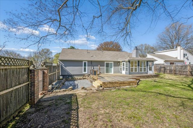 8225 TIMBER HILL TRL, Memphis, TN 38016