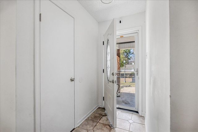 8225 TIMBER HILL TRL, Memphis, TN 38016