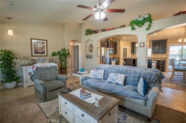 7653 Montrose, Hesperia, CA 92345