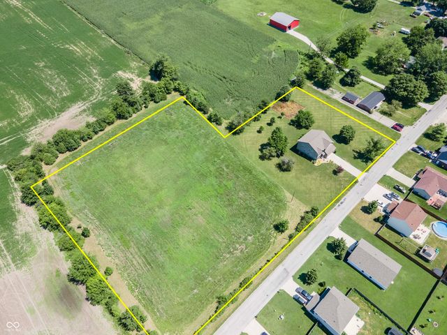 950 W 600 S, Atlanta, IN 46031