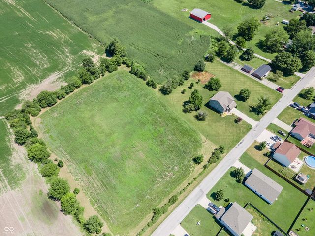 950 W 600 S, Atlanta, IN 46031