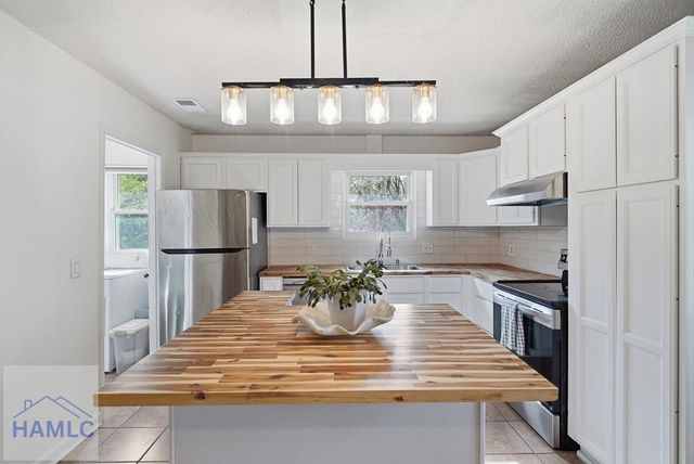 824 Kelly Drive, Hinesville, GA 31313