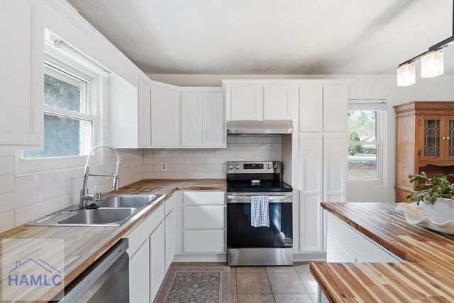 824 Kelly Drive, Hinesville, GA 31313