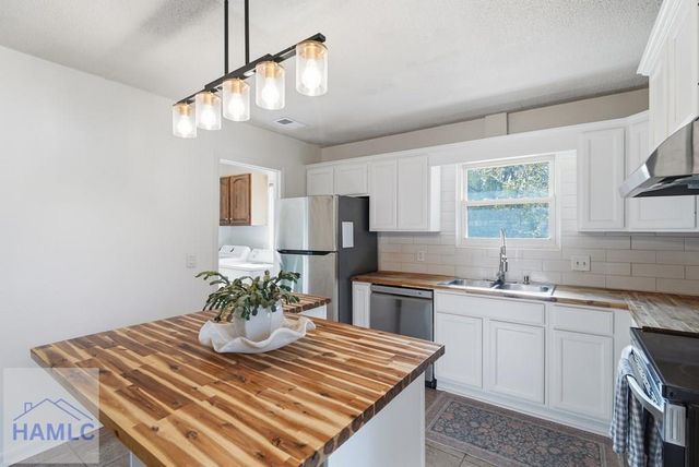 824 Kelly Drive, Hinesville, GA 31313