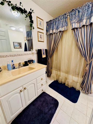 17725 POWERLINE ROAD, Dade City, FL 33523