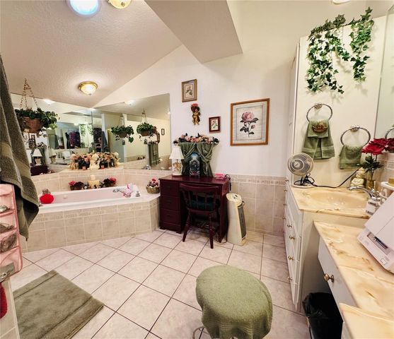 17725 POWERLINE ROAD, Dade City, FL 33523