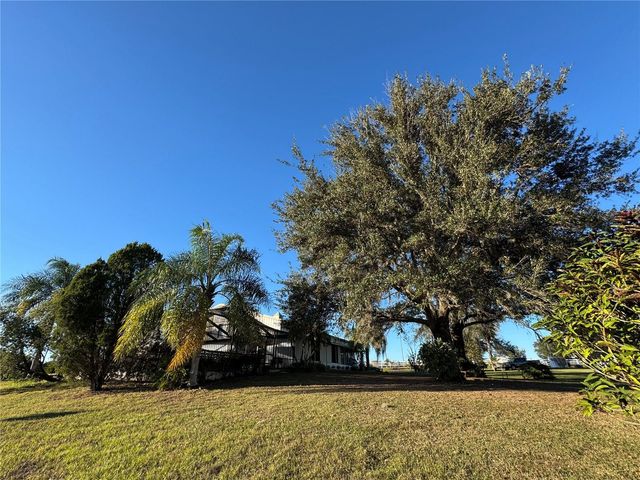 17725 POWERLINE ROAD, Dade City, FL 33523