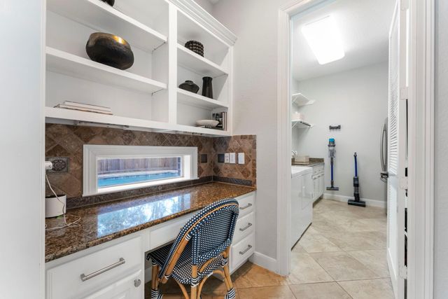 6 Lagato Place, Spring, TX 77382