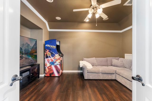 6 Lagato Place, Spring, TX 77382