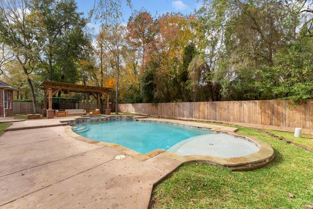 6 Lagato Place, Spring, TX 77382