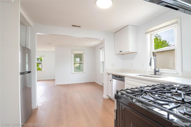 8273 Fremont Street, Westland, MI 48185