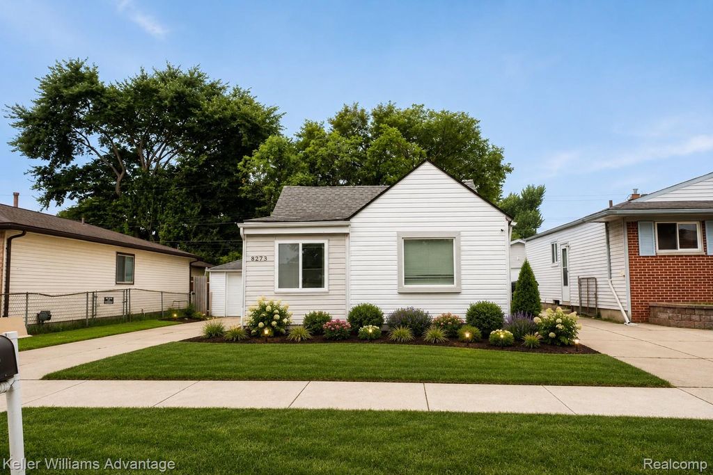8273 Fremont Street, Westland, MI 48185