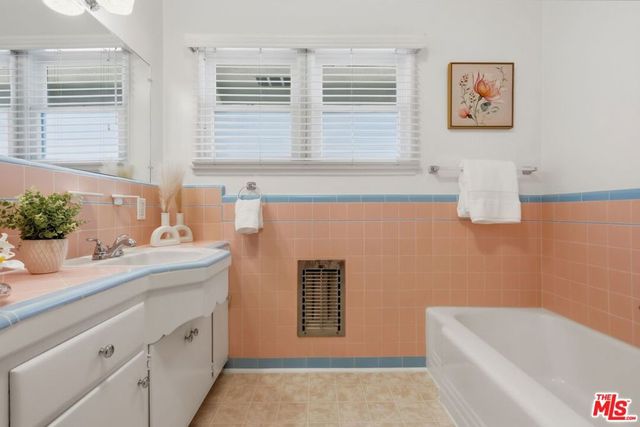 6333 W 77th Street, Los Angeles, CA 90045