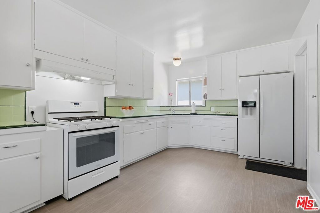 6333 W 77th Street, Los Angeles, CA 90045 — photo 3