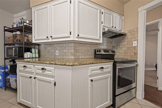 12202 Coachman Lane, Pinehurst, TX 77362
