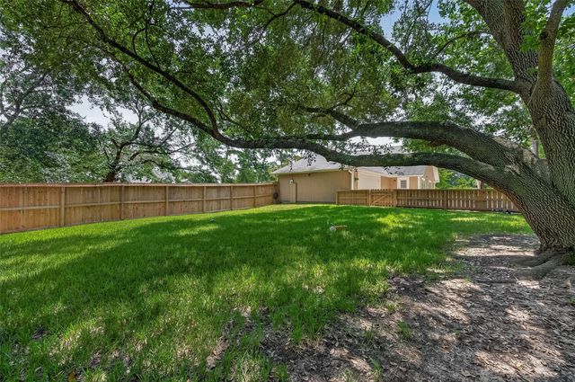 12202 Coachman Lane, Pinehurst, TX 77362