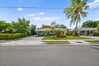 4860 NE 6th Avenue, Oakland Park, FL 33334