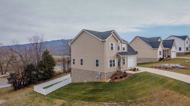 4505 CHRISTOPHER PL, Penn Laird, VA 22846