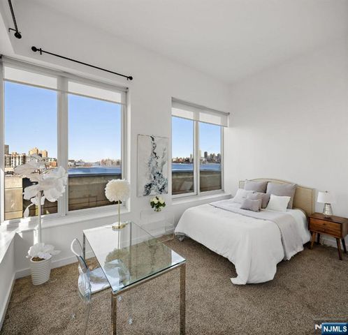 1000 Avenue At Port Imperial PH702, Weehawken, NJ 07086