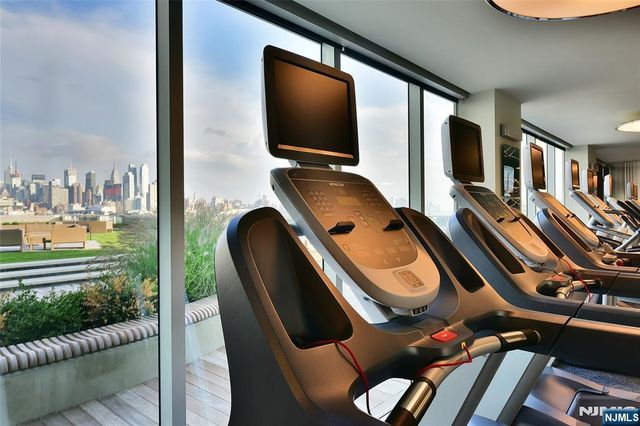 1000 Avenue At Port Imperial PH702, Weehawken, NJ 07086