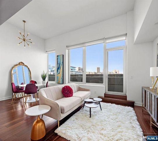 1000 Avenue At Port Imperial PH702, Weehawken, NJ 07086