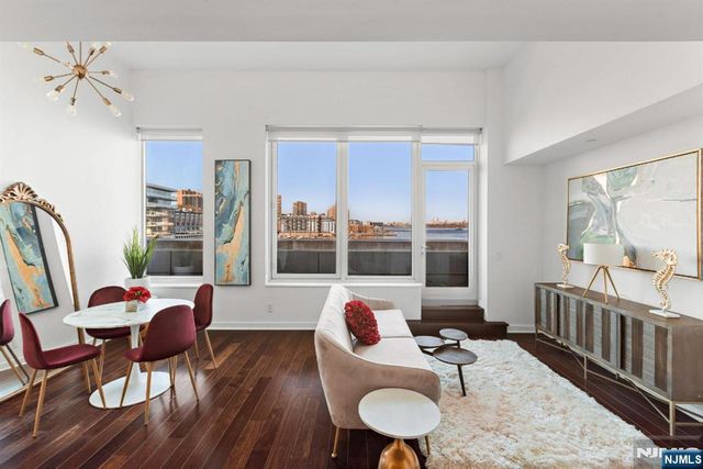 1000 Avenue At Port Imperial PH702, Weehawken, NJ 07086