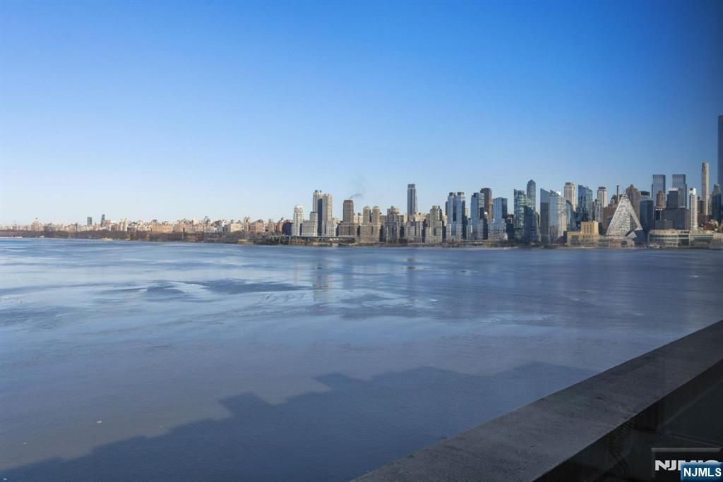 1000 Avenue At Port Imperial PH702, Weehawken, NJ 07086