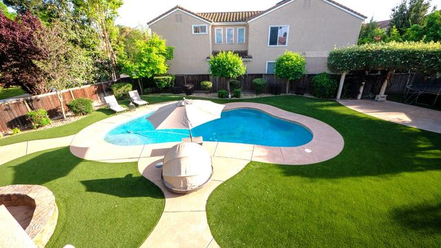 3824 Gresham Ln, Sacramento, CA 95835