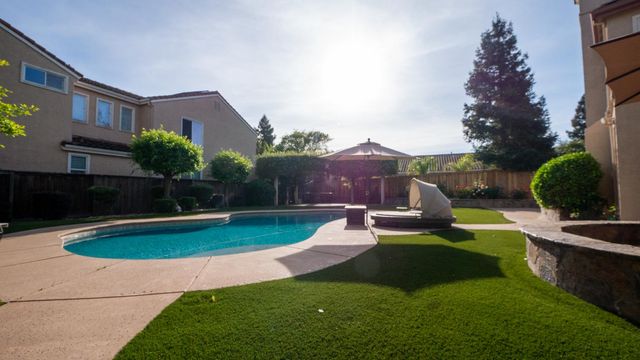 3824 Gresham Ln, Sacramento, CA 95835