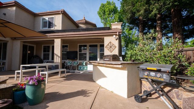 3824 Gresham Ln, Sacramento, CA 95835