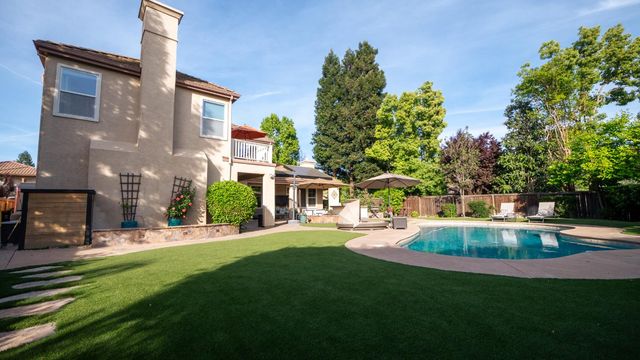 3824 Gresham Ln, Sacramento, CA 95835