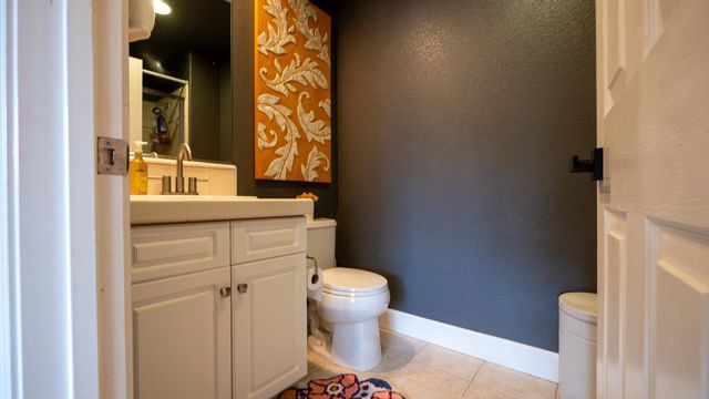 3824 Gresham Ln, Sacramento, CA 95835