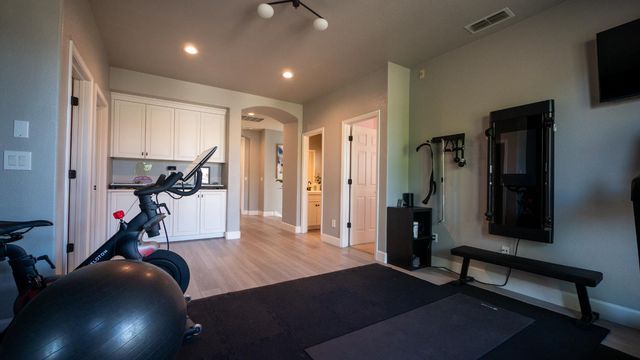 3824 Gresham Ln, Sacramento, CA 95835