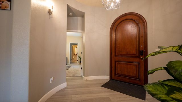 3824 Gresham Ln, Sacramento, CA 95835