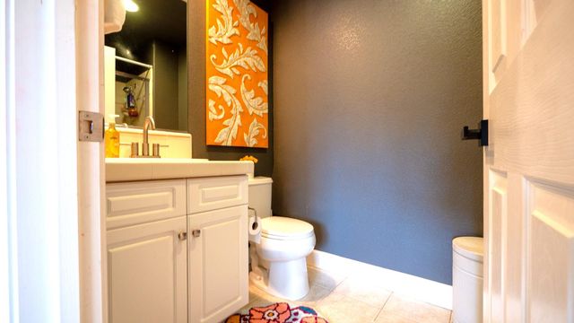 3824 Gresham Ln, Sacramento, CA 95835