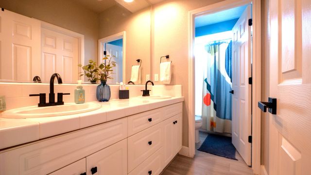 3824 Gresham Ln, Sacramento, CA 95835