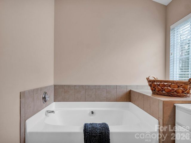 1401 Hammond Drive, Matthews, NC 28104