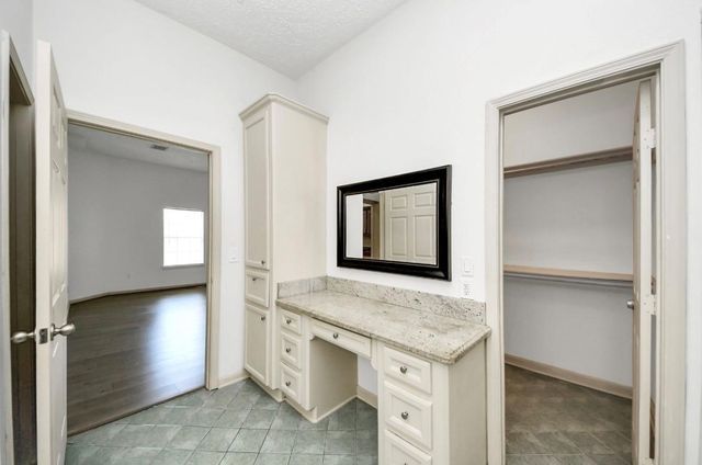 10535 Emnora Lane, Houston, TX 77043