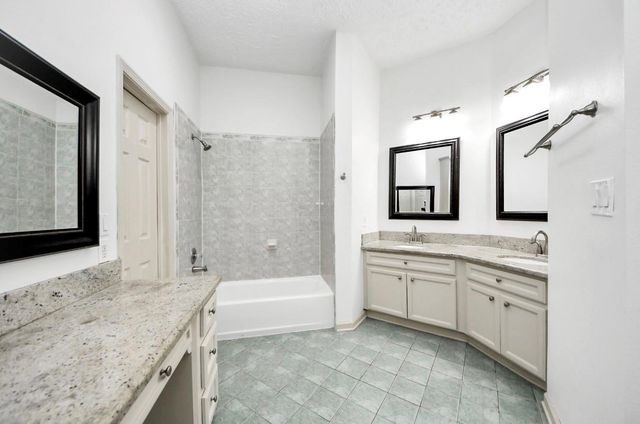 10535 Emnora Lane, Houston, TX 77043