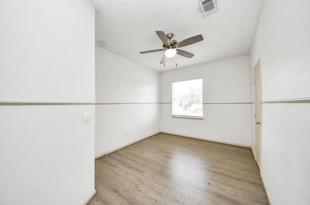 10535 Emnora Lane, Houston, TX 77043