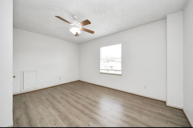 10535 Emnora Lane, Houston, TX 77043