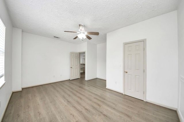 10535 Emnora Lane, Houston, TX 77043