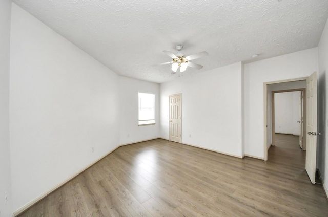 10535 Emnora Lane, Houston, TX 77043