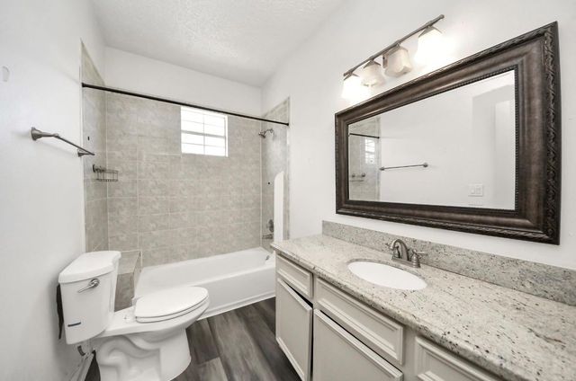 10535 Emnora Lane, Houston, TX 77043