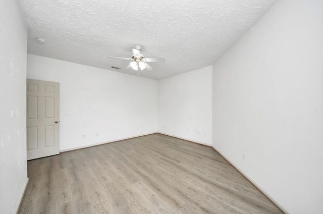 10535 Emnora Lane, Houston, TX 77043